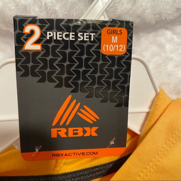 NWT - Girls RBX Sweatshirt & Leggings - Yellow Matching Outfit w/ Rainbow Heart - Picture 10 of 16